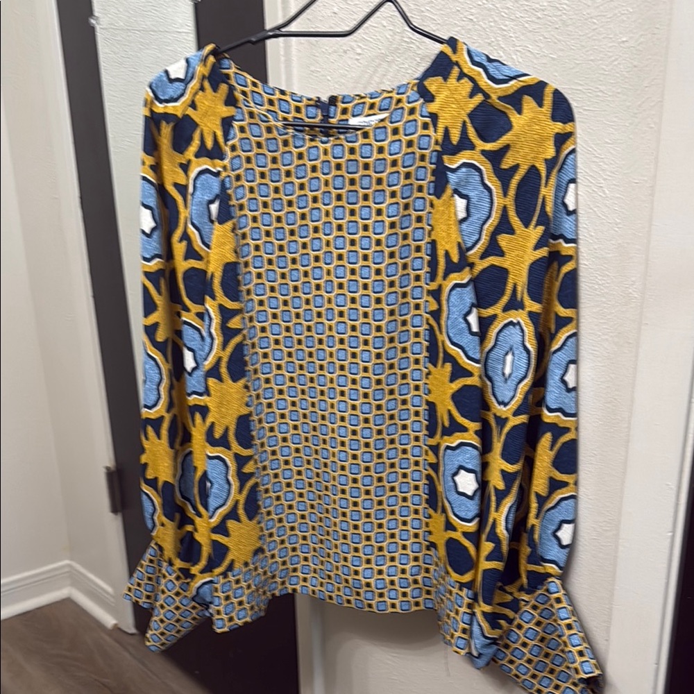 Chico's Black and White Graphic Ruffled Long Sleeve Blouse